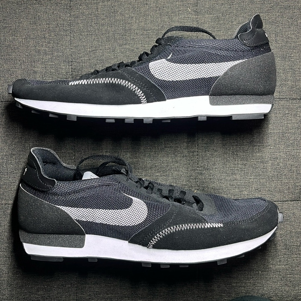 Nike everyday shoe US Mens Size 10